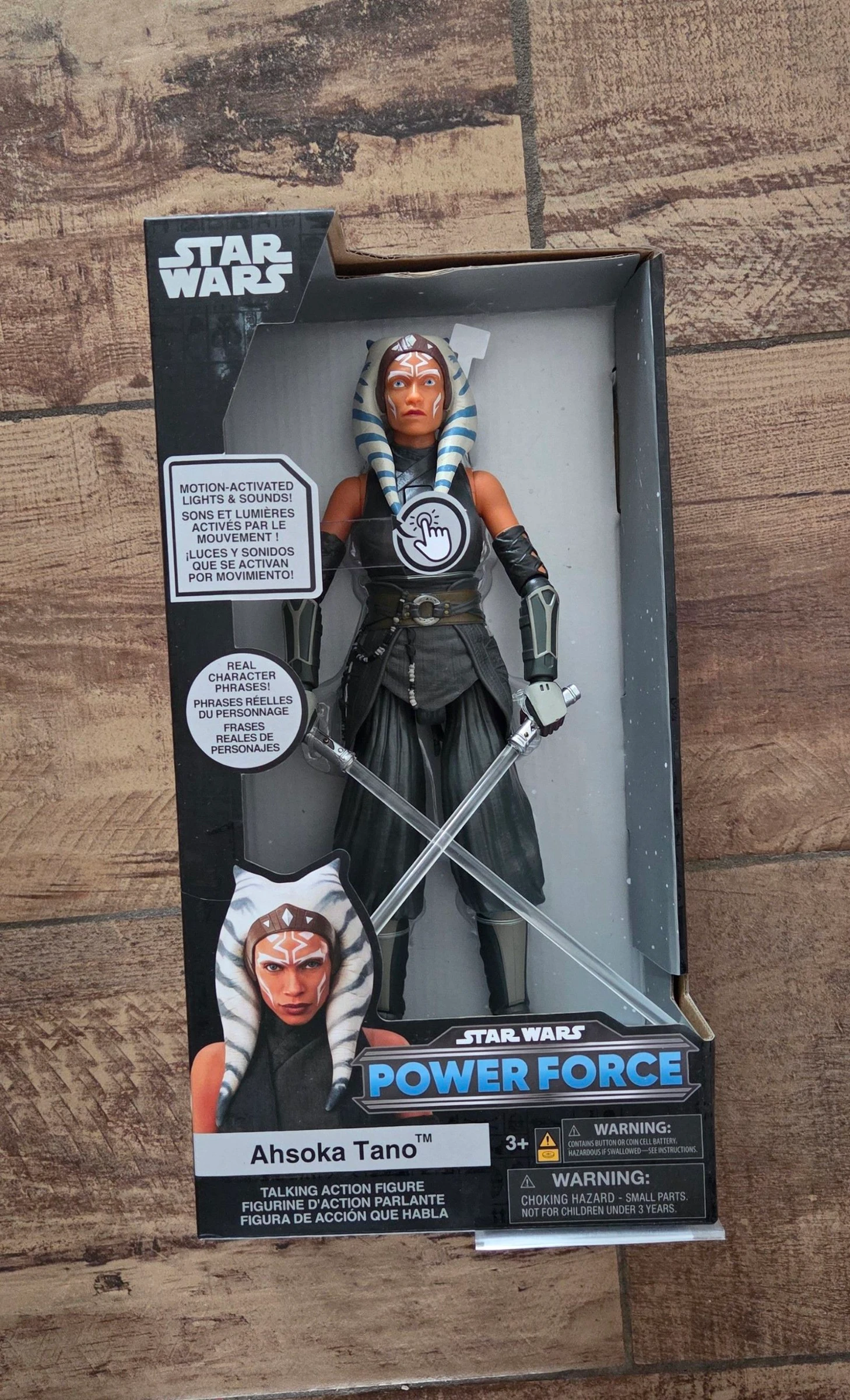 Figurine Star Wars Ahsoka Tano Power Force Parlante & Lumineuse